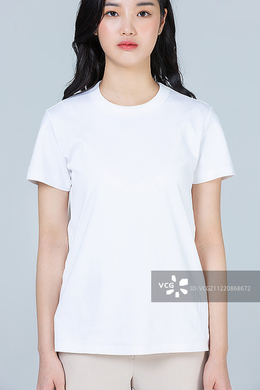 白色短袖T恤图片素材