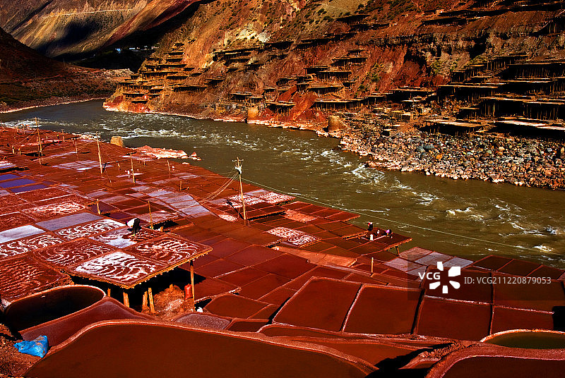 西藏芒康盐井风光图片素材