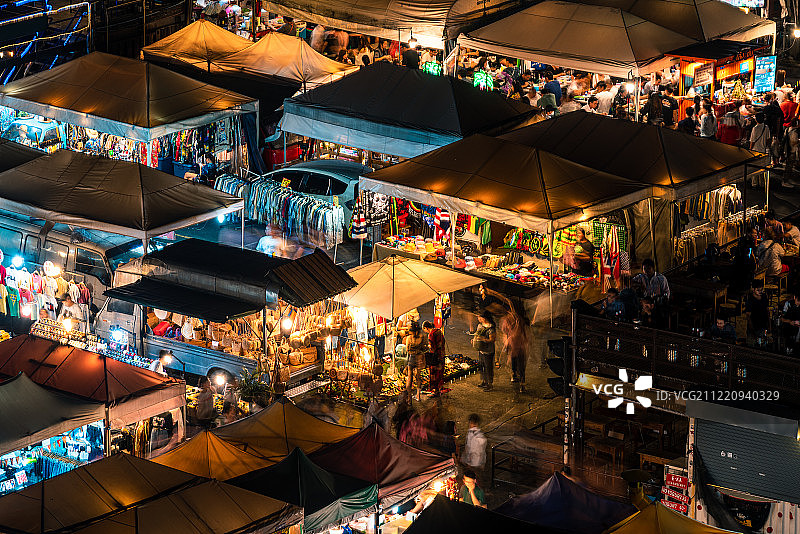 泰国曼谷拉差达火车夜市图片素材