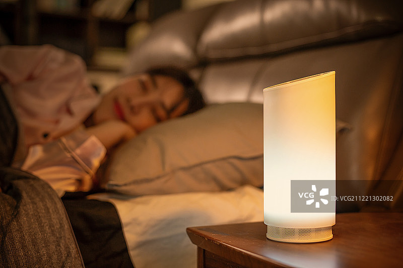 卧室，睡眠，AI音箱，灯光，夜晚图片素材