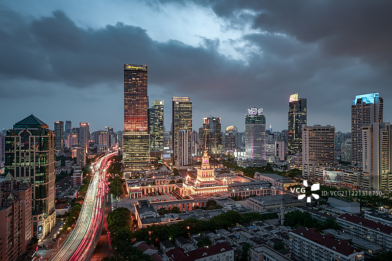 上海静安区静安商业中心CBD上海展览中心中苏友好图片素材