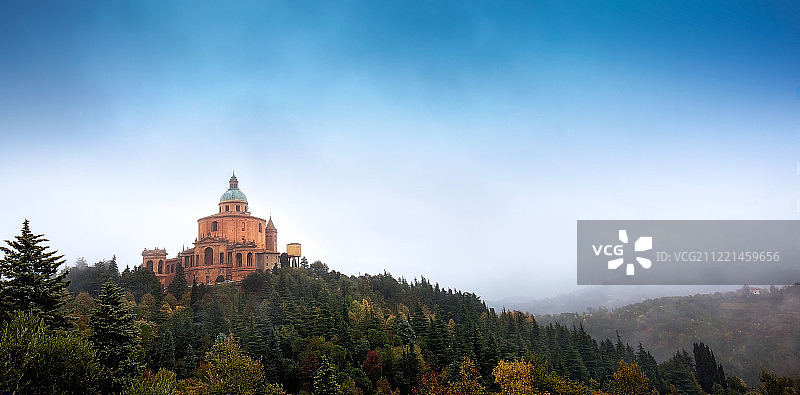 意大利博洛尼亚圣卢卡大教堂图片素材