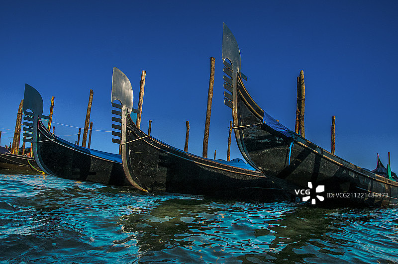 威尼斯贡多拉摆渡图片素材