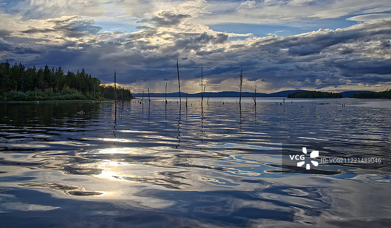 日落时的湖景图片素材