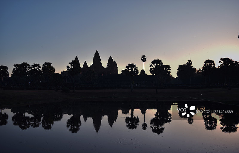 柬埔寨暹粒省吴哥寺的清晨图片素材