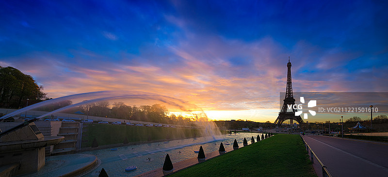 冉冉升起的太阳图片素材