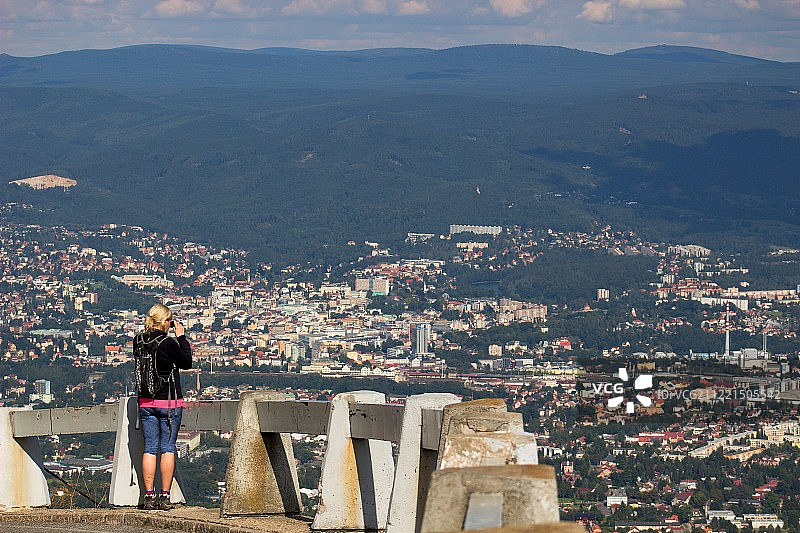 从耶什季德山顶看到的利贝雷茨城市景观图片素材