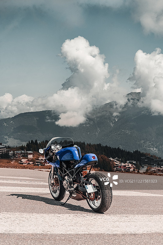 杜卡迪怪兽摩托车图片素材