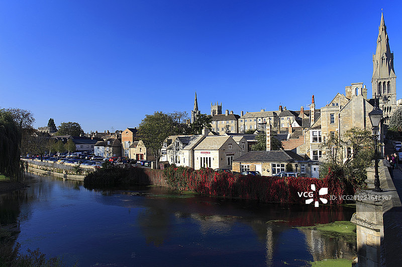 秋色：韦兰河桥与圣乔治亚集镇图片素材