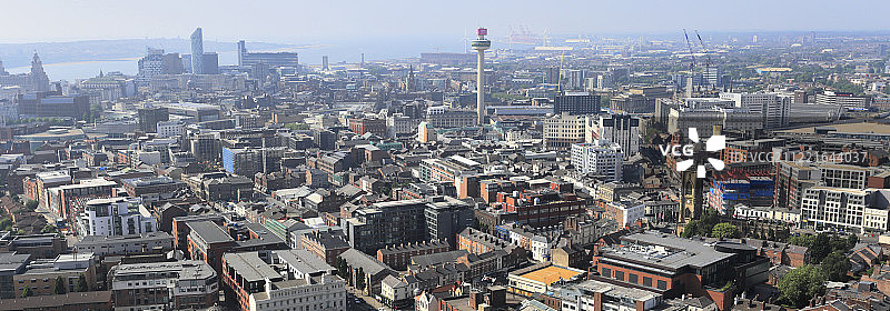 从利物浦安 Anglican 教堂看到的利物浦城市楼顶景观图片素材