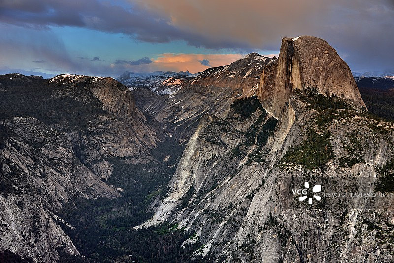 优胜美地国家公园的夕阳图片素材