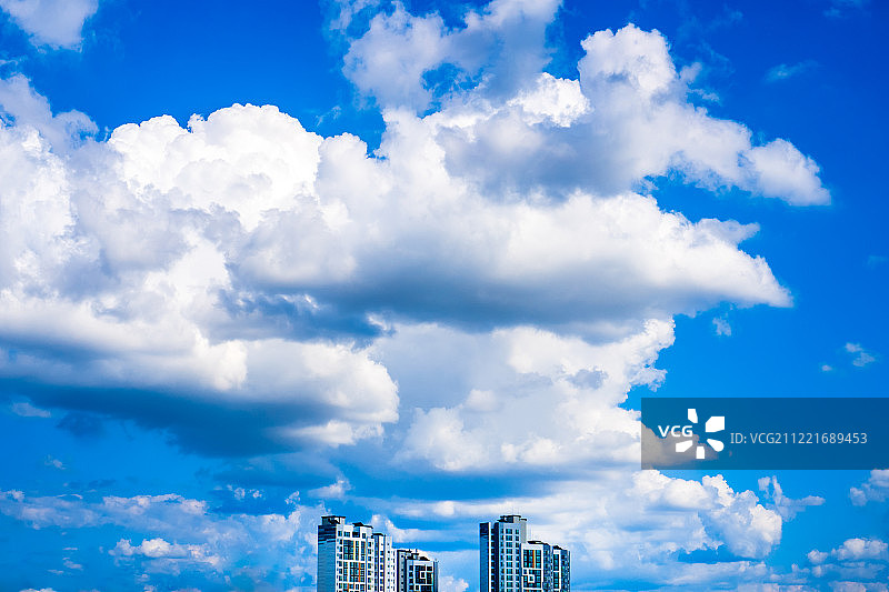 并非孤单一人图片素材