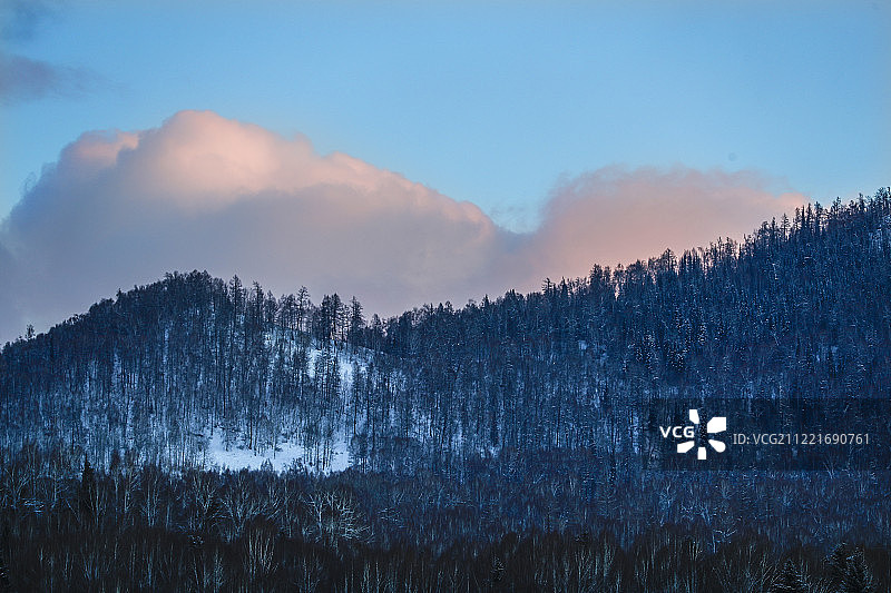 新疆禾木村雪景风光图片素材