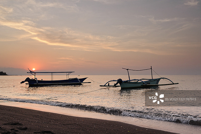 罗威纳海滩，印度尼西亚巴厘岛图片素材