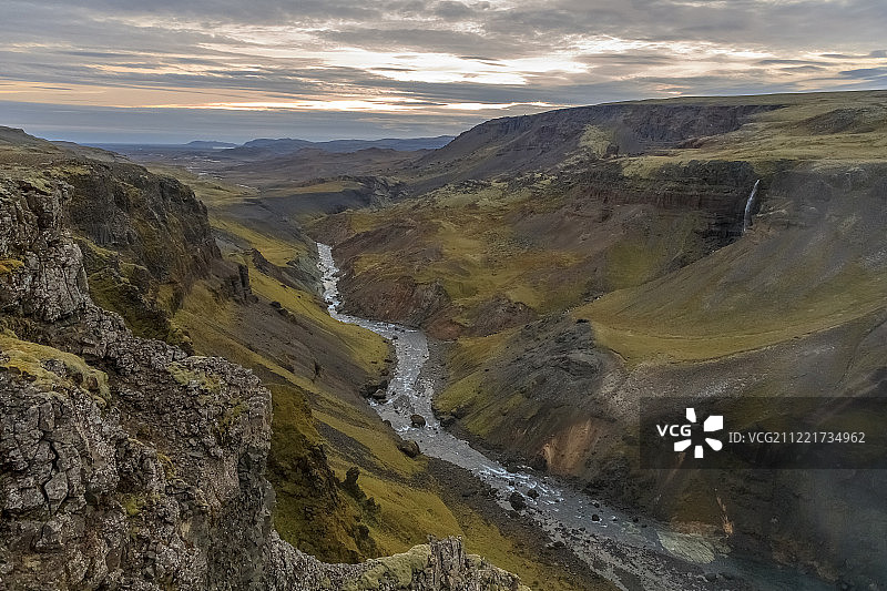 尼夫-约尔扎尔达吕尔山谷尼亚加拉瀑布河图片素材