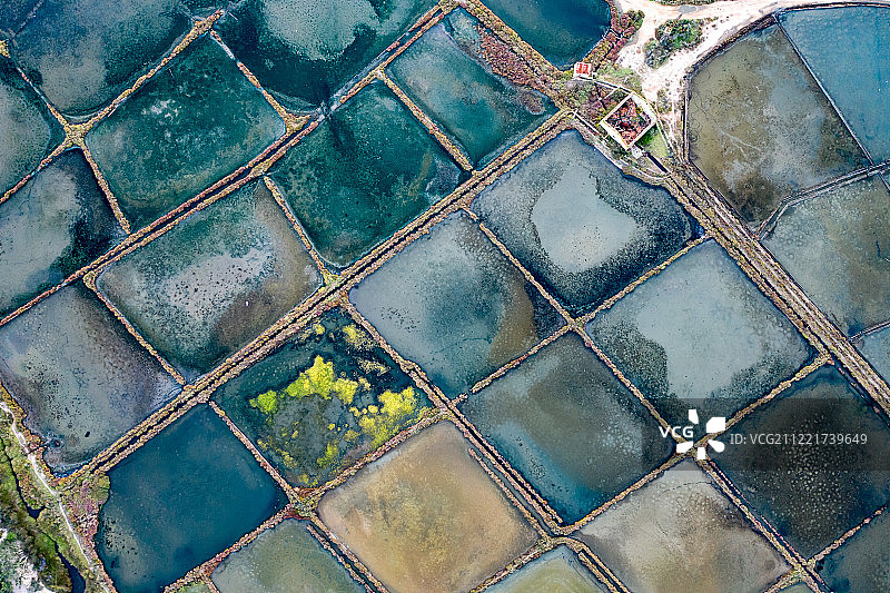 盐田上的图案图片素材