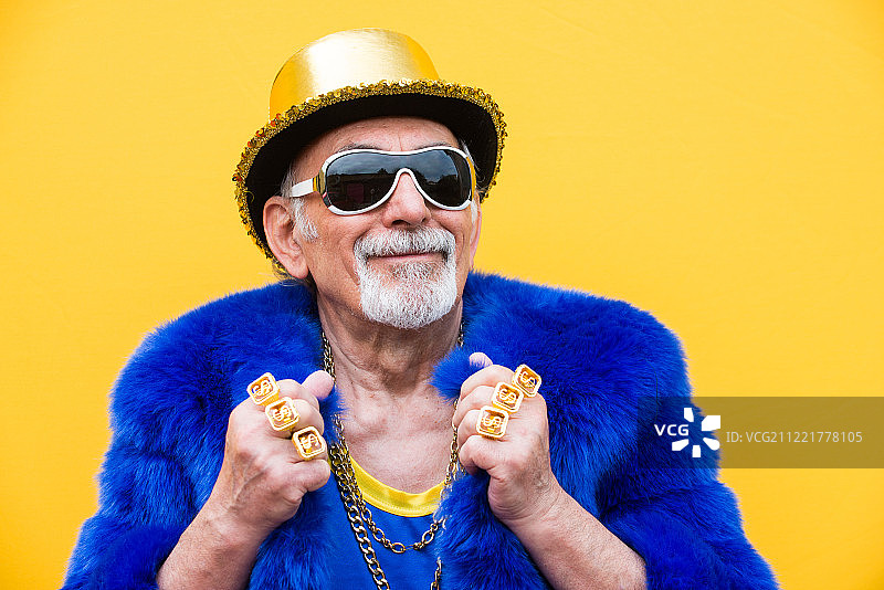 古怪的老年男人肖像图片素材