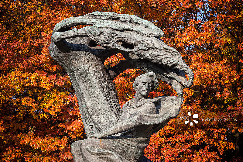 华沙的弗雷德里克·肖邦雕像图片素材