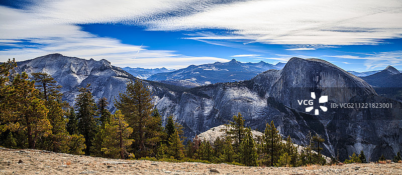 从北穹顶观看半圆顶图片素材
