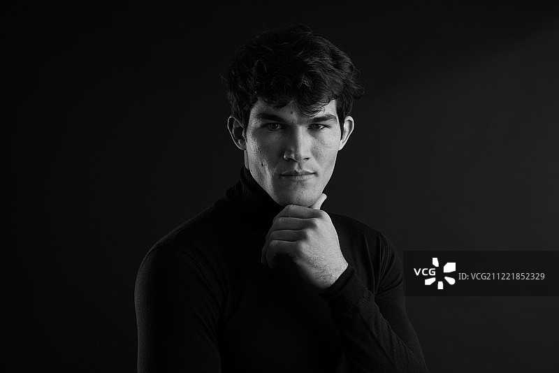英俊男人的肖像图片素材
