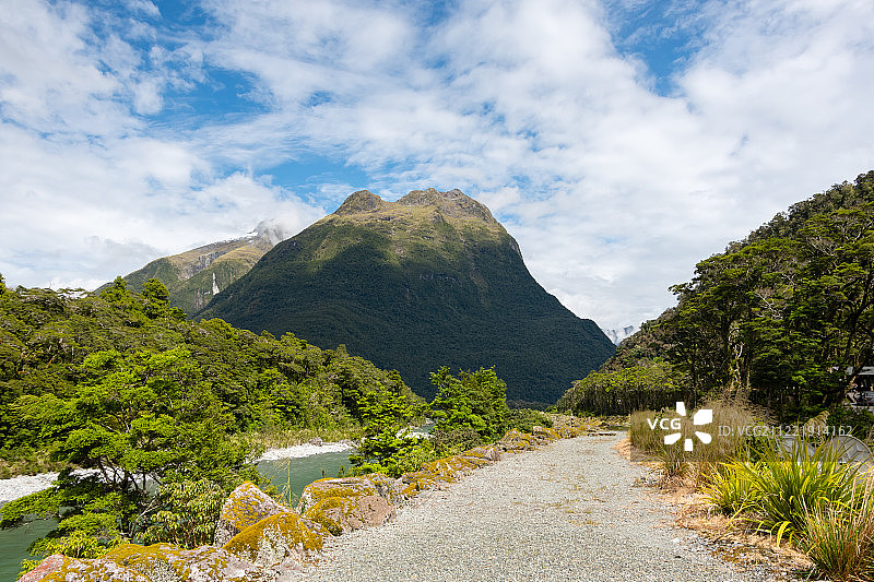 米尔福德峡湾小径图片素材