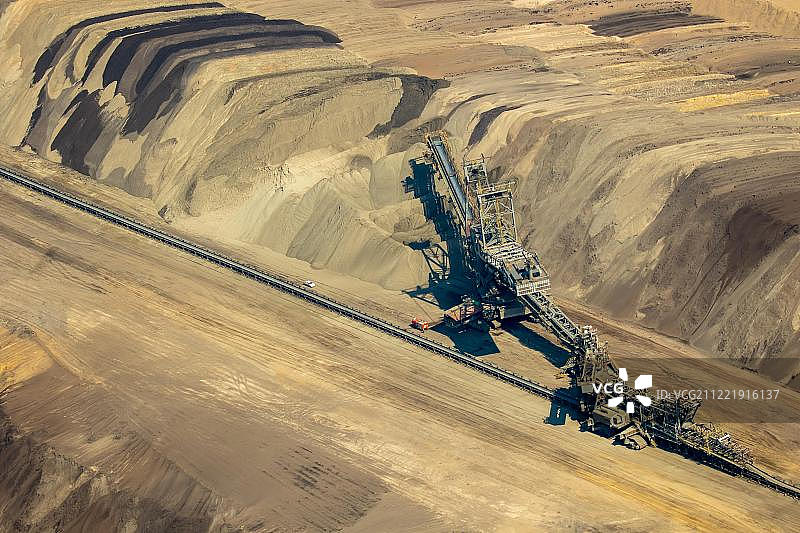 德国北莱茵-威斯特法伦州加兹维勒煤矿挖掘机航拍图片素材