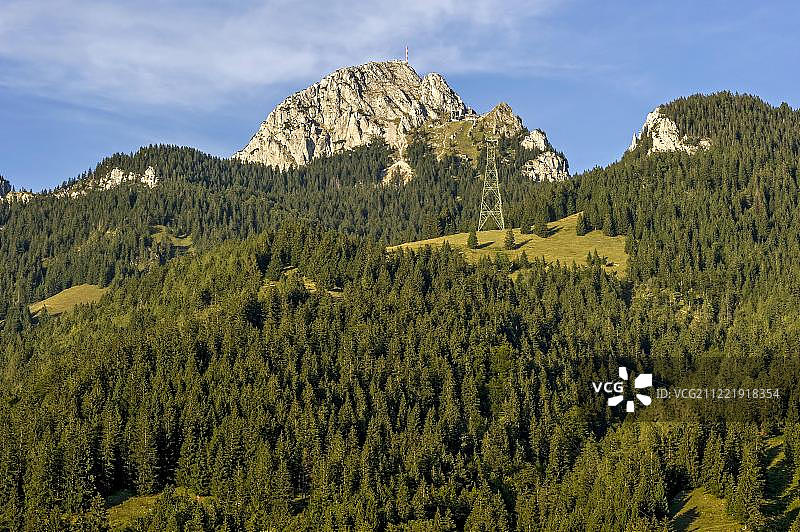 温德尔施泰因山：巴伐利亚广播公司发射器位于山顶，芒法尔山脉，巴伐利亚阿尔卑斯山前，上巴伐利亚，巴伐利亚，德国，欧洲图片素材