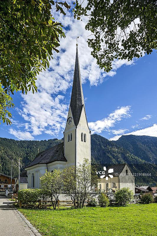 德国巴伐利亚州拜里施采尔的圣玛加雷特教区教堂图片素材
