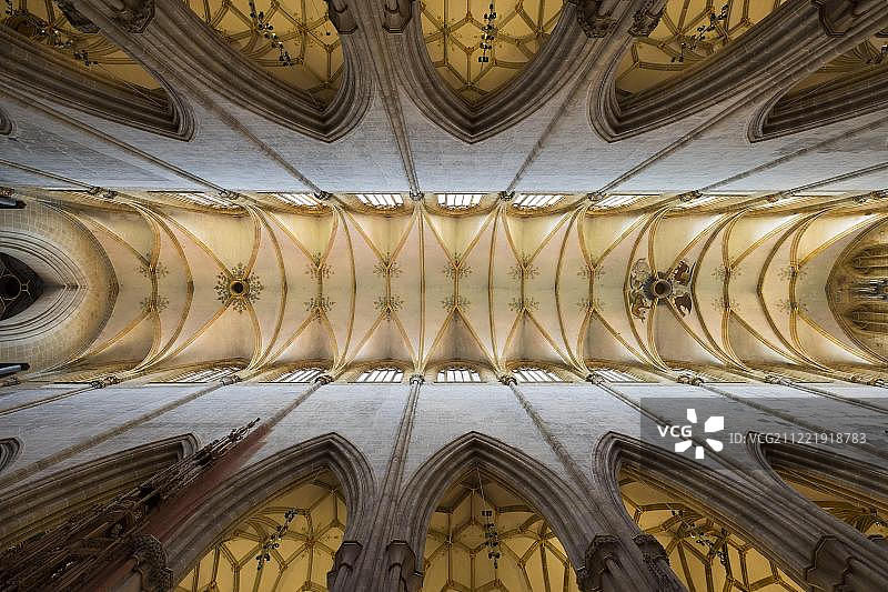 德国乌尔姆敏斯特教堂拱顶图片素材