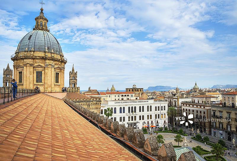 从巴勒莫大教堂顶部看到的城市景观（意大利，欧洲）图片素材