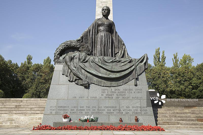 德国柏林舍恩霍尔茨高地苏军纪念碑图片素材