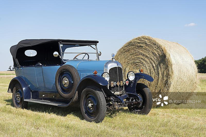 1925年雪铁龙B10老爷车：鱼雷商务版图片素材