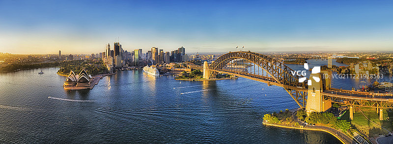 晨光中图片素材