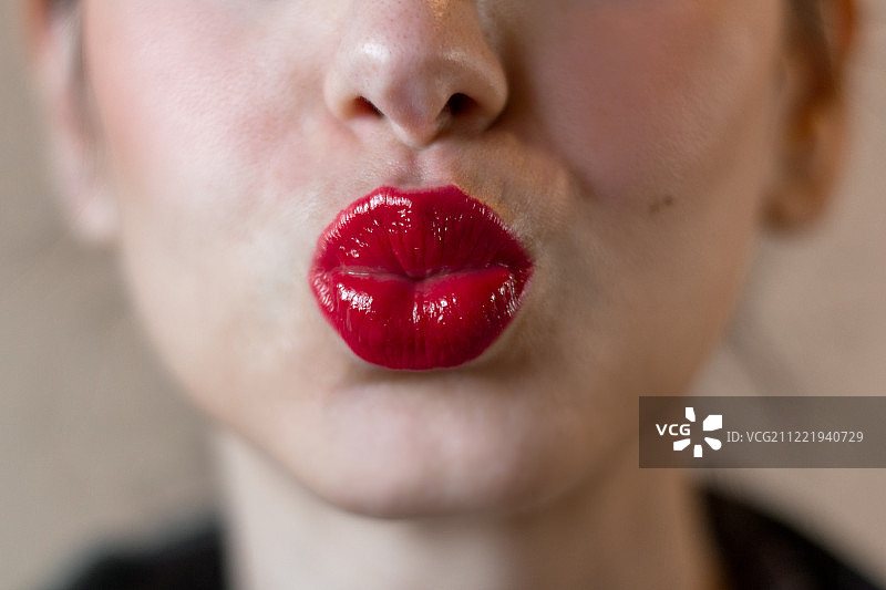 红色的口红图片素材