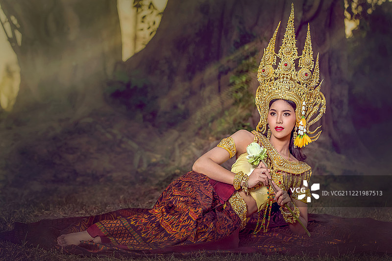 东南亚文化中的飞天仙女梦幻图片图片素材