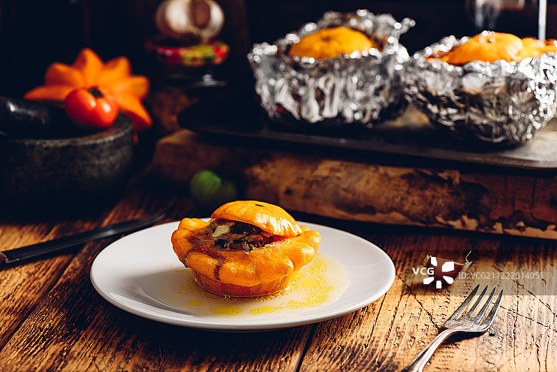 茄子南瓜炒牛肉蔬菜图片素材