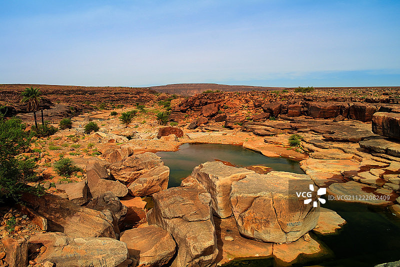 毛里塔尼亚阿德拉尔高原岩石池塘全景图片素材
