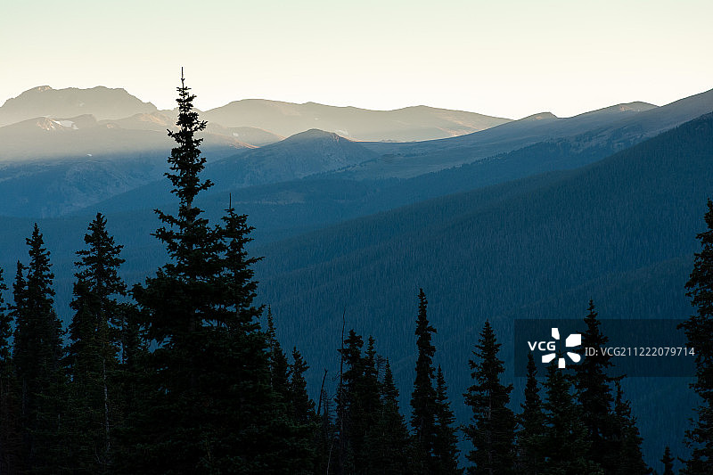 朦胧的早晨图片素材