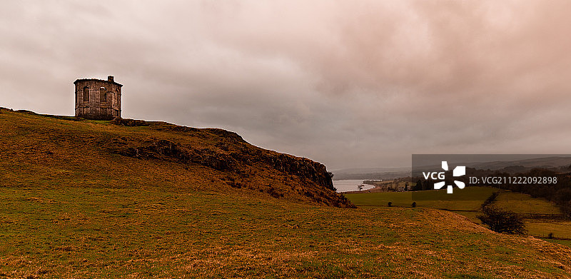 森普尔湖上的肯缪尔山寺庙图片素材