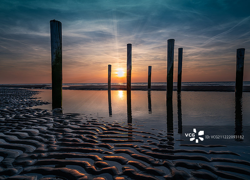 天空中的珍贵金图片素材