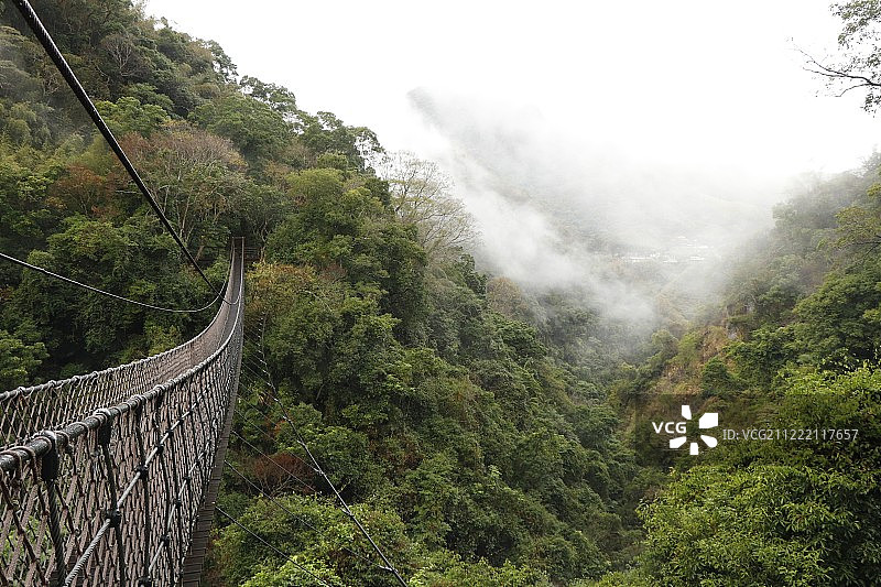步入荒野图片素材