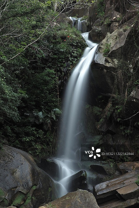 轰瀑布图片素材