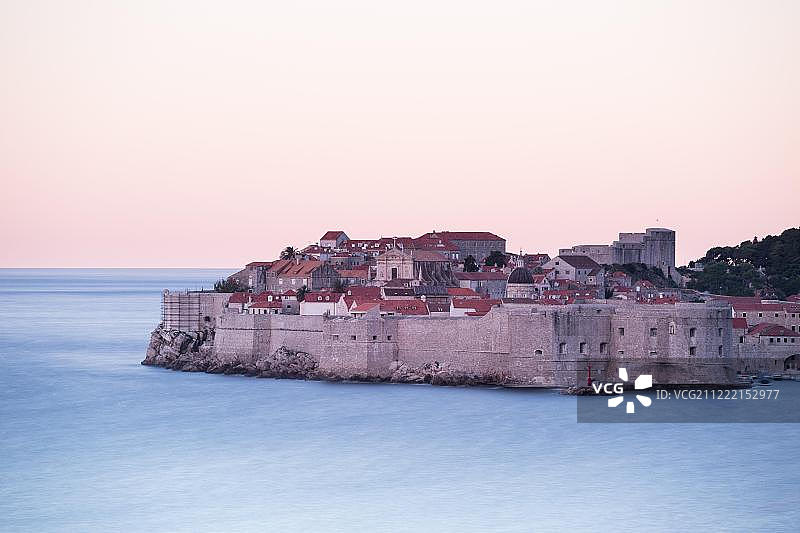 克罗地亚杜布罗夫尼克古镇日出图片素材