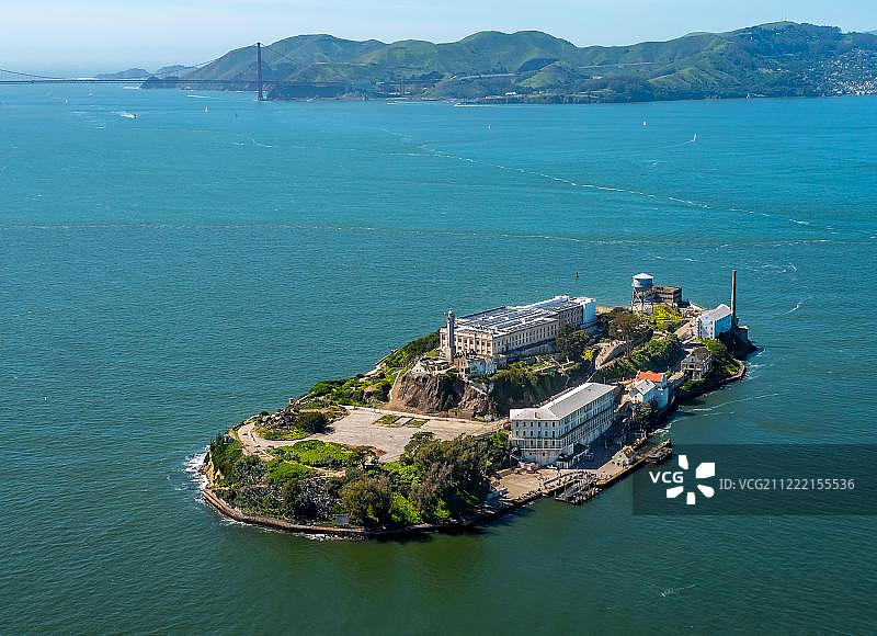 恶魔岛监狱岛航拍，美国加利福尼亚州旧金山图片素材