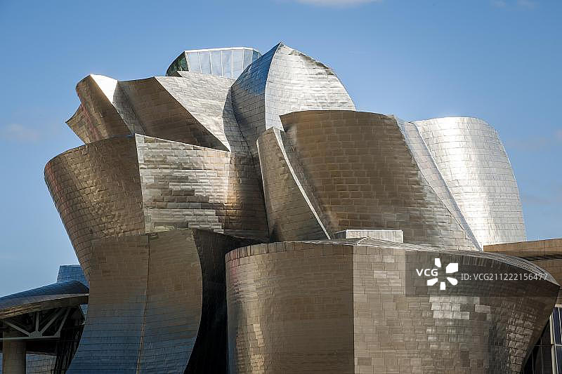 毕尔巴鄂古根海姆博物馆，建筑师弗兰克·盖里，细节，西班牙巴斯克地区毕尔巴鄂，欧洲图片素材