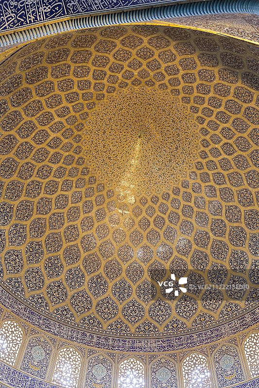 伊朗伊斯法罕谢赫·洛特夫清真寺的穹顶图片素材