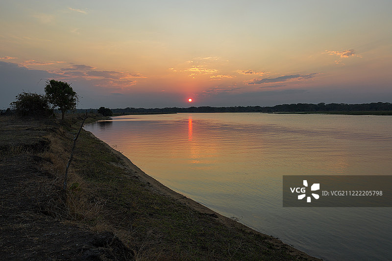 利翁代希雷河图片素材
