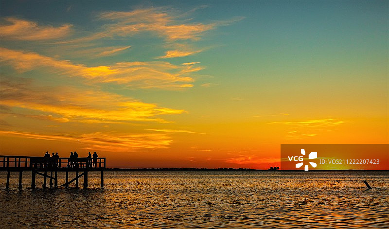 日落聚会图片素材