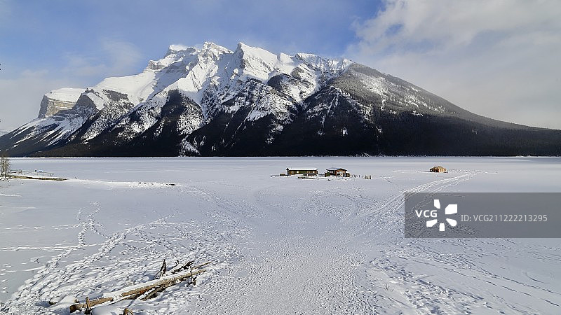 冰封的明尼万卡湖图片素材
