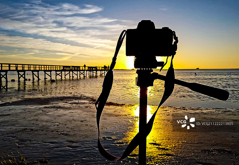 等待日落图片素材